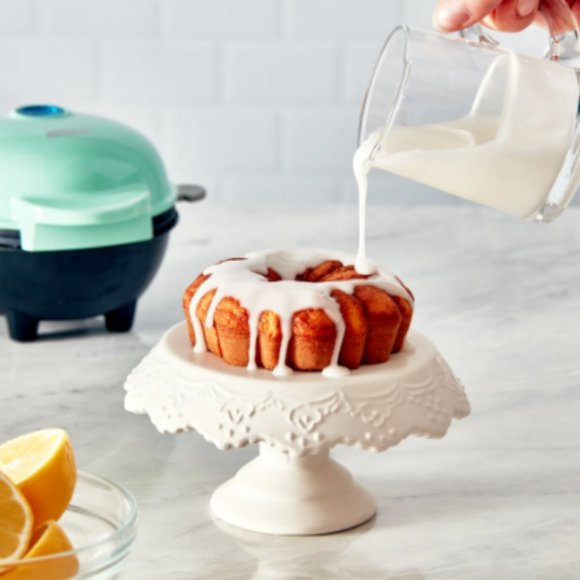 Dash Mini Bundt Maker Black Brand New in Box - Picture 6 of 8